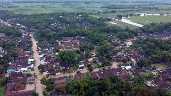 Sembilan Kecamatan di Jombang ’Tenggelam’, Ribuan Direndam Banjir