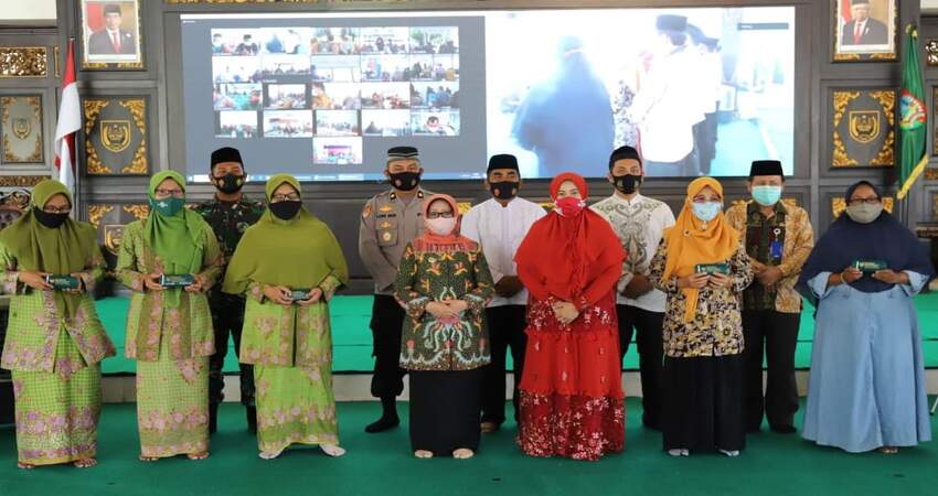 Peringatan Maulid Nabi Muhammad SAW di Pendopo Kabupaten Jombang.