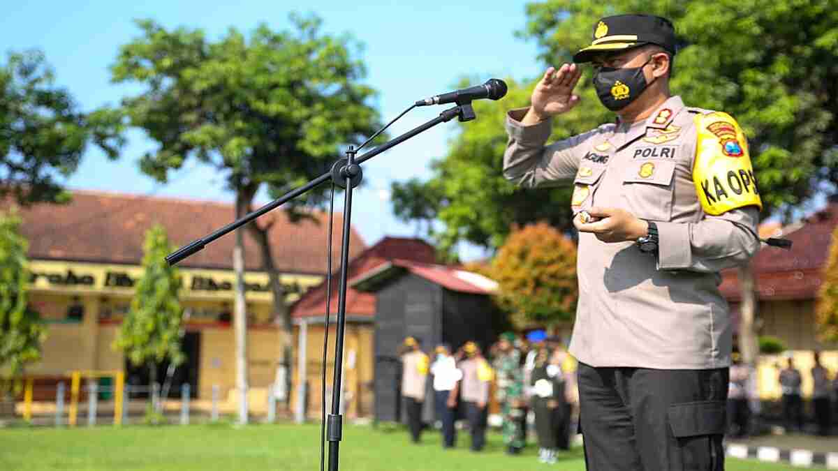 Pimpin Apel Keselamatan Semeru, Kapolres Jombang Tekankan Preemtif dan Preventif serta Beri Contoh Masyarakat