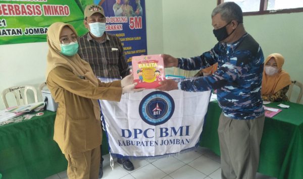 BMI Jombang bersama AHY Lovers Salurkan Bantuan untuk Balita di Dusun Sumbernongko