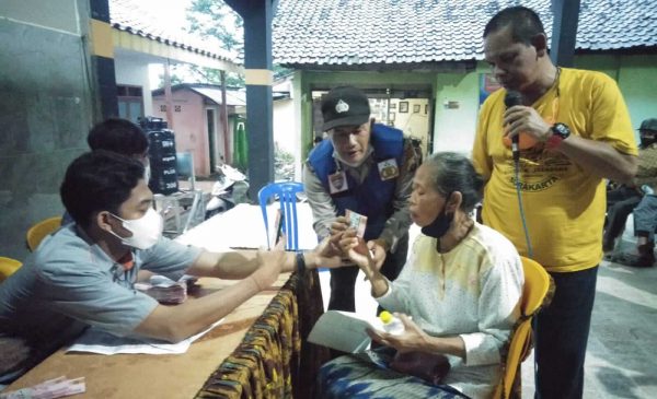 366 KPM Desa Galengdowo Jombang Mulai Menerima BPNT