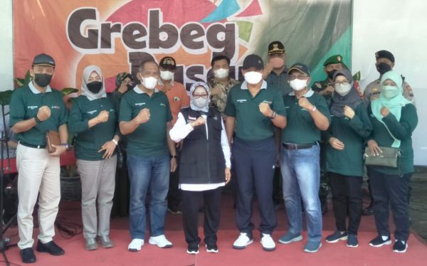 Gelar Grebeg Pasar Murah Ramadan, Bupati Jombang Ingatkan Standart Prokes untuk Penjual dan Pembeli