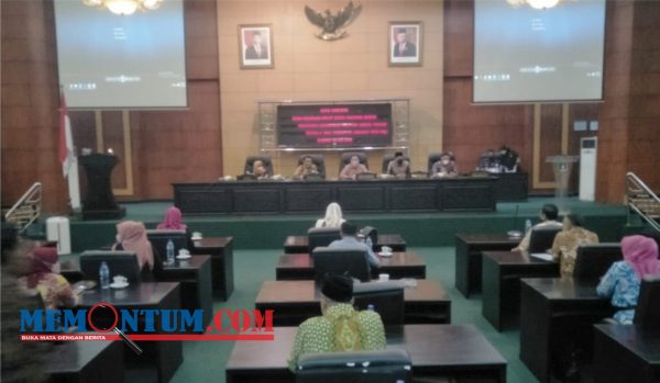 Paripurna Penyampaian Jawaban DPRD Jombang mengenai Dua Raperda, Dewan Dukung Penyertaan Modal untuk Perumda