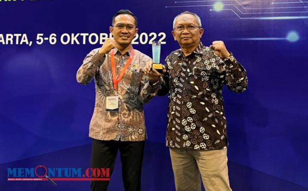 Perumdam Tirta Kencana Jombang Raih Peringkat II Digital Transformation Award