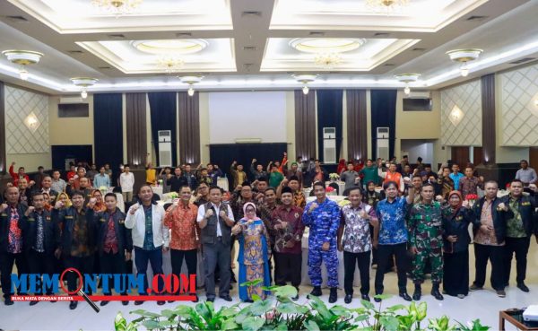 Bupati Mundjidah Hadiri Launching