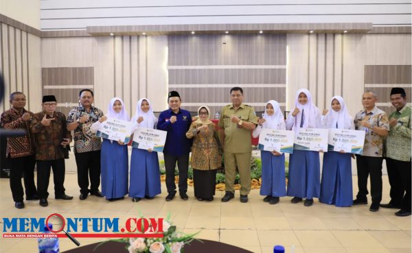 Baznas Jatim Gelontorkan Beasiswa untuk Pelajar Setingkat SMA di Jombang